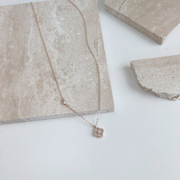 Rose Gold Clover Necklace